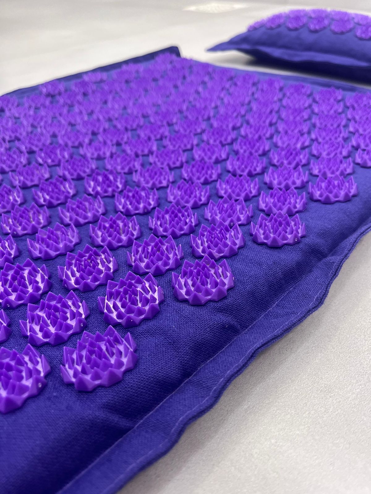 acumat acupressure mat acupressure mat for back pain acupressure mat feet mat and pillow purple acupressure matt plentyoga