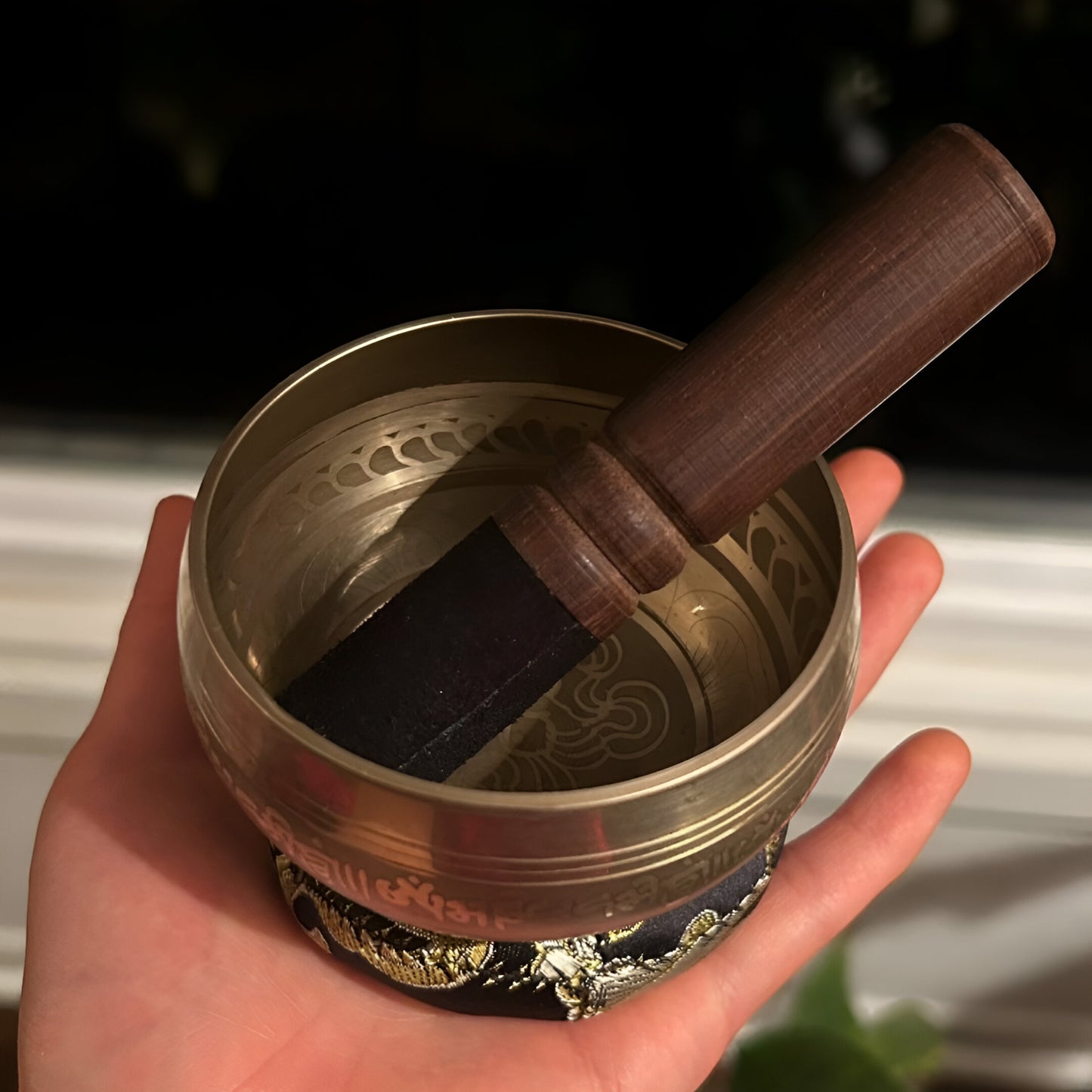 plentyoga singing bowl calmecho bwol made in nepal plentyoga meditation